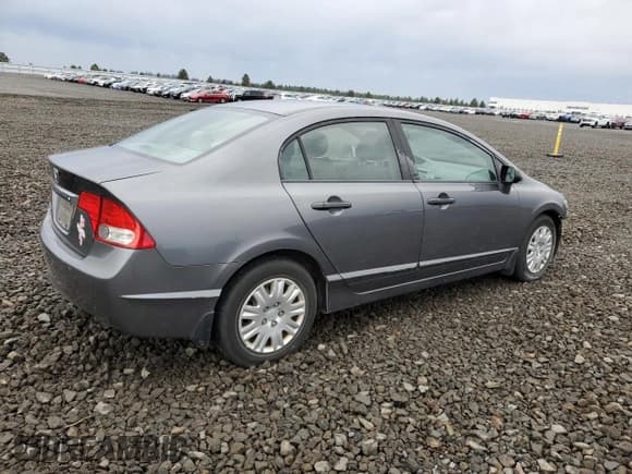 ✅ 2010 Honda Civic DX-VP • VIN: 19XFA1E30AE008706 • Lot: 91471595. Listed on Copart with 93,749 mi. Free auction sales archive from the USA and detailed vehicle history report at DreamBid. Image 3.