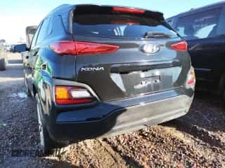 2019 Hyundai Kona SEL z VIN KM8K22AAXKU323808, wystawiony jako Copart lot #72089632 z przebiegiem 13 436 mil mil oraz . Historia ofert i sprzedaży dostępna na DreamBid. Obrazek 6.