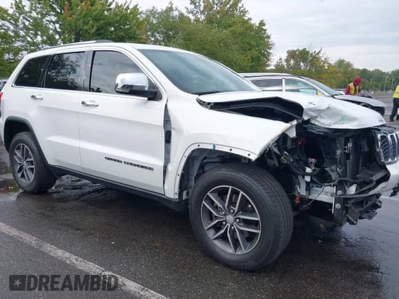 ✅ 2017 Jeep Grand Cherokee Limited • VIN: 1C4RJFBG3HC735700 • Lot: 43297734. Listed on IAAI with 111,840 mi. Free auction sales archive from the USA and detailed vehicle history report at DreamBid. Image 17.