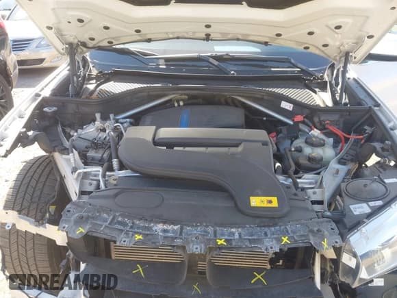 ✅ 2018 BMW X5 xDrive40e • VIN: 5UXKT0C58J0V98054 • Lot: 43167296. Wystawiony na IAAI z przebiegiem 86 450 mil. Bezpłatny archiwum sprzedaży aukcyjnych z USA i szczegółowy raport historii pojazdu na DreamBid. Zdjęcie 10.