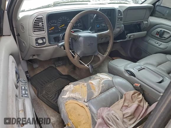 ✅ 1998 Chevrolet Tahoe • VIN: 1GNEK13R3WJ315854 • Лот: 94413535. Опубликован ранее на Copart с пробегом 240 971 миль. Бесплатный доступ к архиву аукционных продаж из США и подробный отчёт об истории автомобиля на DreamBid. Изображение 8.