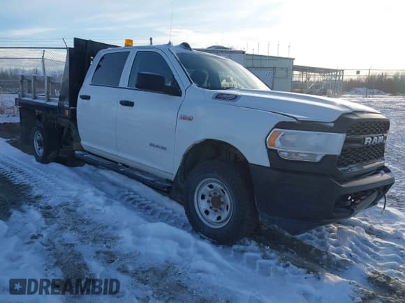 ✅ 2019 Ram 2500 Tradesman • VIN: 3C6UR5HJ1KG651631 • Lot: 43518223. Wystawiony na IAAI z przebiegiem 47 269 mil. Bezpłatny archiwum sprzedaży aukcyjnych z USA i szczegółowy raport historii pojazdu na DreamBid. Zdjęcie 1.