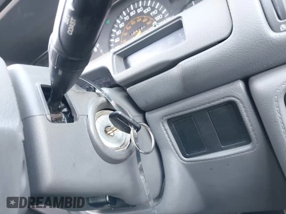 ✅ 1991 Toyota Camry • VIN: 4T1VV22E5MU051774 • Lot: 42080078. Wystawiony na IAAI z przebiegiem 105 149 mil. Bezpłatny archiwum sprzedaży aukcyjnych z USA i szczegółowy raport historii pojazdu na DreamBid. Zdjęcie 11.