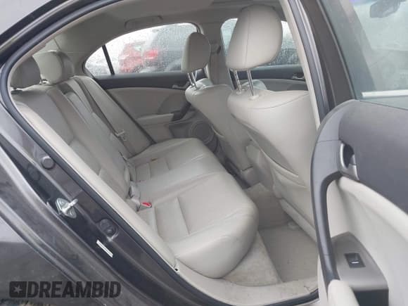 ✅ 2010 Acura TSX • VIN: JH4CU2F66AC002441 • Lot: 43597262. Wystawiony na IAAI z przebiegiem 105 833 mil. Bezpłatny archiwum sprzedaży aukcyjnych z USA i szczegółowy raport historii pojazdu na DreamBid. Zdjęcie 8.