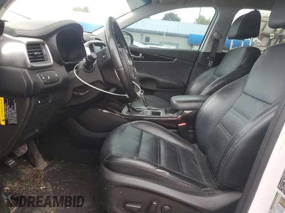✅ 2017 Kia Sorento EX • VIN: 5XYPH4A54HG294193 • Lot: 82706765. Listed on Copart with 154,196 mi. Free auction sales archive from the USA and detailed vehicle history report at DreamBid. Image 7.