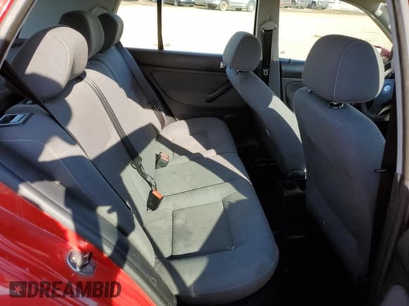 ✅ 2008 Volkswagen Golf • VIN: 9BWEL41J184025883 • Лот: 51960134. Опубликован ранее на Copart с пробегом 178 847 миль. Бесплатный доступ к архиву аукционных продаж из США и подробный отчёт об истории автомобиля на DreamBid. Изображение 10.