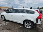 ✅ 2015 Volvo V60 T5 Premier • VIN: YV1612SB8F1208769 • Lot: 71044045. Listed on Copart with 105,352 mi. Free auction sales archive from the USA and detailed vehicle history report at DreamBid. Image 2.