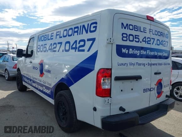 ✅ 2016 Nissan NV S • VIN: 1N6BF0KM4GN808661 • Lot: 43751723. Listed on IAAI with 122,067 mi. Free auction sales archive from the USA and detailed vehicle history report at DreamBid. Image 3.