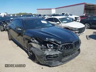 ✅ 2020 BMW M8 Competition • VIN: WBSGV0C08LCD92820 • Lot: 43506682. Wystawiony na IAAI z przebiegiem 50 128 mil. Bezpłatny archiwum sprzedaży aukcyjnych z USA i szczegółowy raport historii pojazdu na DreamBid. Zdjęcie 1.
