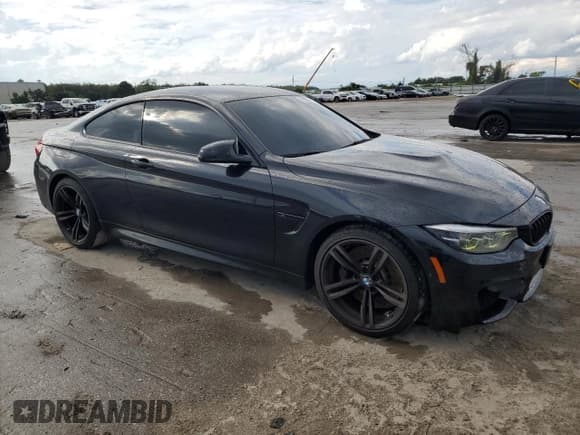 ✅ 2020 BMW M4 • VIN: WBS4Y9C02LAH83147 • Lot: 73558374. Listed on Copart with 55,111 mi. Free auction sales archive from the USA and detailed vehicle history report at DreamBid. Image 4.