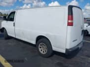 ✅ 2003 Chevrolet Express Cargo • VIN: 1GCFG15XX31110666 • Lot: 43777519. Wystawiony na IAAI z przebiegiem 122 291 mil. Bezpłatny archiwum sprzedaży aukcyjnych z USA i szczegółowy raport historii pojazdu na DreamBid. Zdjęcie 3.