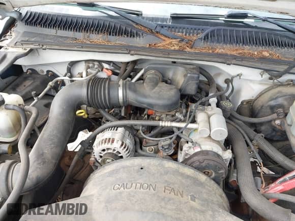 ✅ 2000 Chevrolet Silverado 1500 • VIN: 1GCEC14W8YZ321924 • Lot: 43156206. Wystawiony na IAAI z przebiegiem 134 081 mil mil. Skorzystaj z bezpłatnego archiwum sprzedaży aukcyjnych z USA i zobacz szczegółowy raport historii pojazdu na DreamBid. Zdjęcie 10.