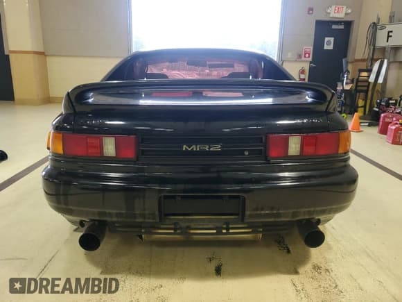 ✅ 1992 Toyota MR2 • VIN: SW200068163 • Lot: 58069745. Wystawiony na Copart z przebiegiem 199 650 mil. Bezpłatny archiwum sprzedaży aukcyjnych z USA i szczegółowy raport historii pojazdu na DreamBid. Zdjęcie 6.