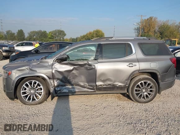 ✅ 2020 GMC Acadia Denali • VIN: 1GKKNXLS0LZ230478 • Lot: 43226663. Listed on IAAI with 82,247 mi. Free auction sales archive from the USA and detailed vehicle history report at DreamBid. Image 14.