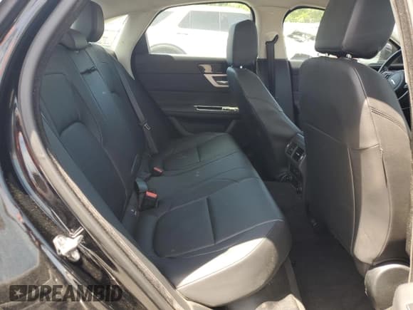 ✅ 2017 Jaguar XF 35t Premium • VIN: SAJBD4BV5HCY30563 • Лот: 65694905. Опубликован ранее на Copart с пробегом 78 640 миль. Бесплатный доступ к архиву аукционных продаж из США и подробный отчёт об истории автомобиля на DreamBid. Изображение 10.