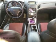 ✅ 2010 Hyundai Genesis Coupe Track • VIN: KMHHT6KD2AU024447 • Лот: 48825985. Опубликован ранее на Copart с пробегом 145 928 миль. Бесплатный доступ к архиву аукционных продаж из США и подробный отчёт об истории автомобиля на DreamBid. Изображение 8.