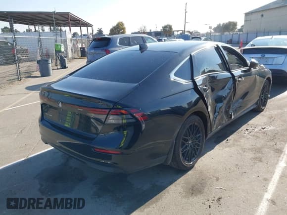 ✅ 2023 Honda Accord EX • VIN: 1HGCY1F31PA040655 • Lot: 43610291. Listed on IAAI with 60,626 mi. Free auction sales archive from the USA and detailed vehicle history report at DreamBid. Image 4.