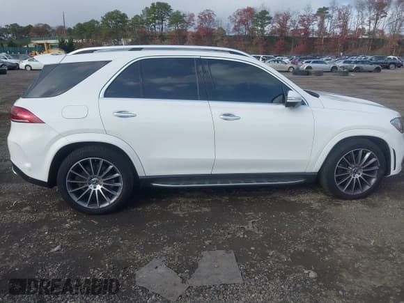 ✅ 2021 Mercedes-Benz GLE 580 • VIN: 4JGFB8GB6MA401767 • Lot: 43645504. Wystawiony na IAAI z przebiegiem 31 965 mil. Bezpłatny archiwum sprzedaży aukcyjnych z USA i szczegółowy raport historii pojazdu na DreamBid. Zdjęcie 13.