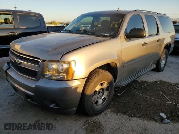 ✅ 2009 Chevrolet Suburban LS • VIN: 1GNFC16089R225359 • Lot: 76146434. Listed on Copart with 205,749 mi. Free auction sales archive from the USA and detailed vehicle history report at DreamBid. Image 1.