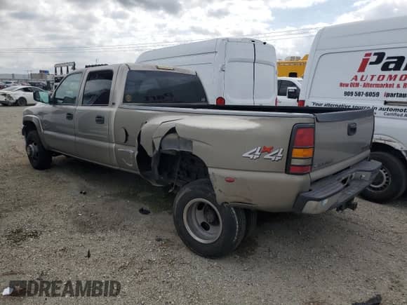 2001 Chevrolet Silverado 3500 LT с VIN 1GCJK33191F164477, выставлен на аукционе Copart как лот 54792255 с пробегом 336 644 миль миль и Списание • Salvage title. История ставок и продаж доступна на DreamBid. Изображение 2.