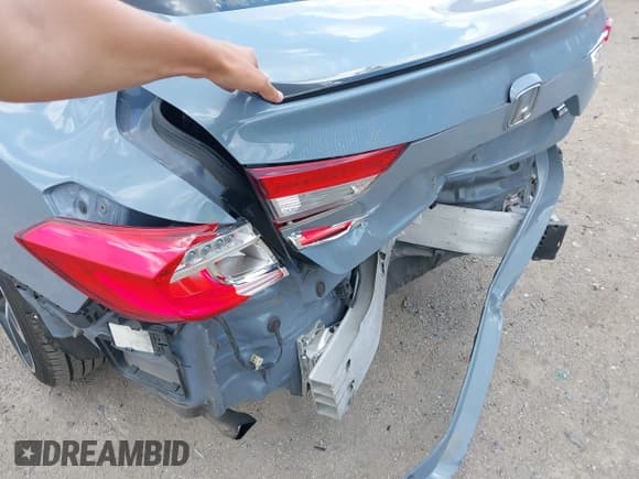 ✅ 2022 Honda Accord Sport • VIN: 1HGCV2F33NA014800 • Лот: 42674578. Опубликован ранее на IAAI с пробегом 75 965 миль. Бесплатный доступ к архиву аукционных продаж из США и подробный отчёт об истории автомобиля на DreamBid. Изображение 6.