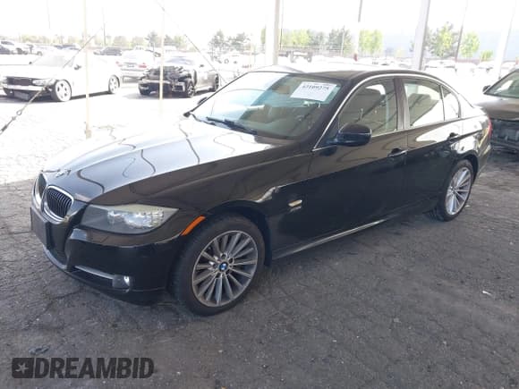 ✅ 2011 BMW 3 Series 335i xDrive • VIN: WBAPL5G59BNN22777 • Lot: 42109275. Listed on IAAI with 126,747 mi. Free auction sales archive from the USA and detailed vehicle history report at DreamBid. Image 18.