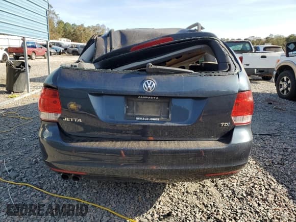 ✅ 2010 Volkswagen Jetta TDI • VIN: 3VWPL7AJ4AM637541 • Lot: 76248454. Listed on Copart with 154,831 mi. Free auction sales archive from the USA and detailed vehicle history report at DreamBid. Image 6.