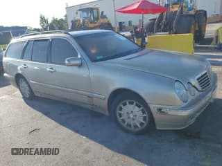 ✅ 2001 Mercedes-Benz E 320 • VIN: WDBJH65J41B225835 • Lot: 41747129. Listed on IAAI with 193,071 mi. Free auction sales archive from the USA and detailed vehicle history report at DreamBid. Image 1.