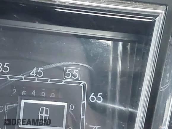 ✅ 1987 Lincoln Town Car • VIN: 1LNBM82F1HY670517 • Lot: 43662805. Wystawiony na IAAI z przebiegiem 26 499 mil. Bezpłatny archiwum sprzedaży aukcyjnych z USA i szczegółowy raport historii pojazdu na DreamBid. Zdjęcie 7.