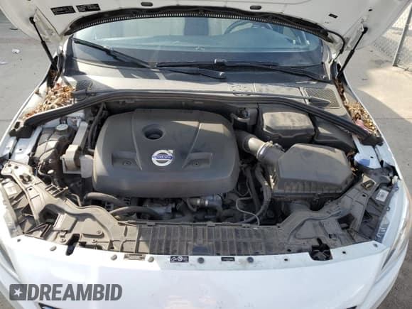 ✅ 2015 Volvo S60 T5 Drive-E Platinum • VIN: YV140MFD7F2301858 • Лот: 44586105. Опубликован ранее на Copart с пробегом 50 575 миль. Бесплатный доступ к архиву аукционных продаж из США и подробный отчёт об истории автомобиля на DreamBid. Изображение 11.