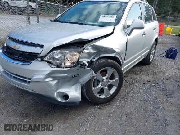 ✅ 2014 Chevrolet Captiva Sport LTZ • VIN: 3GNAL4EK9ES515390 • Lot: 40667508. Wystawiony na IAAI z przebiegiem 27 080 mil. Bezpłatny archiwum sprzedaży aukcyjnych z USA i szczegółowy raport historii pojazdu na DreamBid. Zdjęcie 6.