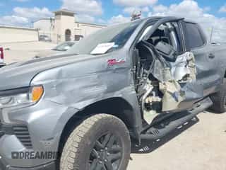 ✅ 2024 Chevrolet Silverado 1500 LT Trail Boss • VIN: 3GCUDFED3RG333550 • Lot: 43269407. Wystawiony na IAAI z przebiegiem Nie podano. Bezpłatny archiwum sprzedaży aukcyjnych z USA i szczegółowy raport historii pojazdu na DreamBid. Zdjęcie 6.