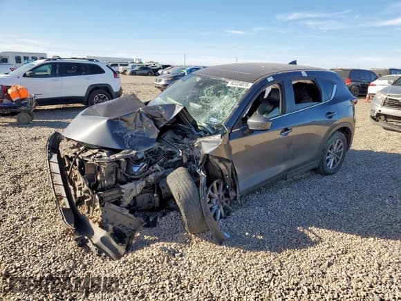 ✅ 2023 Mazda CX-5 S Preferred • VIN: JM3KFBCM9P0194000 • Lot: 92224875. Wystawiony na Copart z przebiegiem Nie podano. Bezpłatny archiwum sprzedaży aukcyjnych z USA i szczegółowy raport historii pojazdu na DreamBid. Zdjęcie 1.