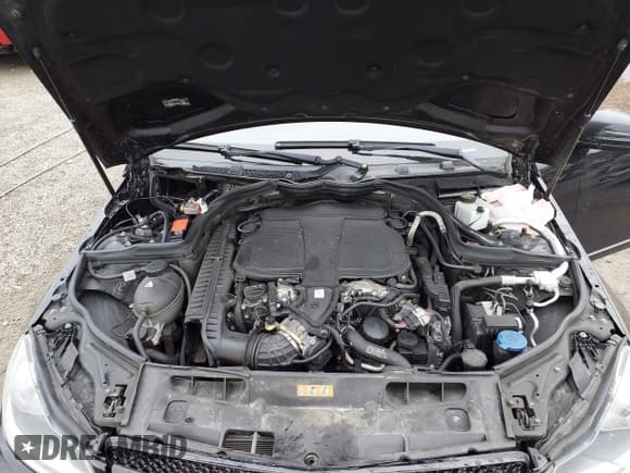 ✅ 2013 Mercedes-Benz C 300 Sport • VIN: WDDGF8AB7DR267042 • Lot: 43732914. Listed on IAAI with 153,090 mi. Free auction sales archive from the USA and detailed vehicle history report at DreamBid. Image 10.