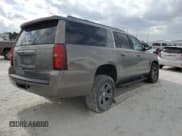 ✅ 2017 Chevrolet Suburban LT • VIN: 1GNSKHKCXHR335578 • Lot: 77782024. Wystawiony na Copart z przebiegiem Nie podano. Bezpłatny archiwum sprzedaży aukcyjnych z USA i szczegółowy raport historii pojazdu na DreamBid. Zdjęcie 3.