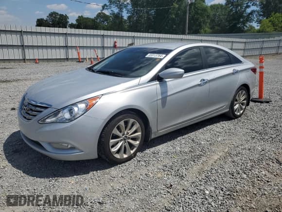 ✅ 2011 Hyundai Sonata SE • VIN: 5NPEC4AC7BH288585 • Lot: 55913764. Wystawiony na Copart z przebiegiem 73 186 mil. Bezpłatny archiwum sprzedaży aukcyjnych z USA i szczegółowy raport historii pojazdu na DreamBid. Zdjęcie 1.
