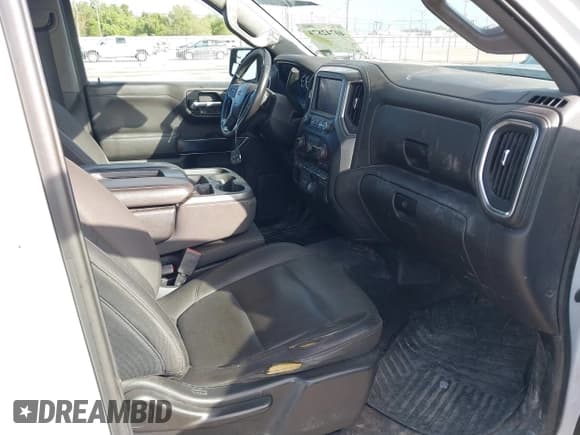 ✅ 2019 Chevrolet Silverado 1500 LT • VIN: 3GCPYDEK3KG132970 • Lot: 40742874. Wystawiony na IAAI z przebiegiem 46 377 mil. Bezpłatny archiwum sprzedaży aukcyjnych z USA i szczegółowy raport historii pojazdu na DreamBid. Zdjęcie 5.
