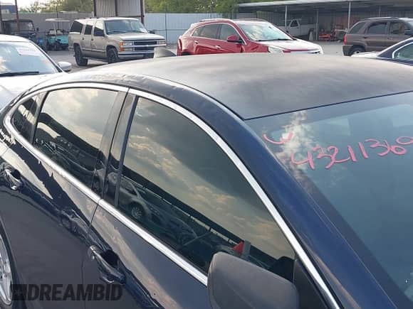 2017 Chevrolet Malibu LS с VIN 1G1ZB5ST1HF175851, выставлен на аукционе IAAI как лот 43211369 с пробегом 102 642 миль миль и . История ставок и продаж доступна на DreamBid. Изображение 18.