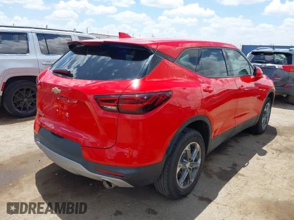 ✅ 2023 Chevrolet Blazer LT • VIN: 3GNKBCR45PS156202 • Lot: 42583840. Listed on IAAI with 43,800 mi. Free auction sales archive from the USA and detailed vehicle history report at DreamBid. Image 4.