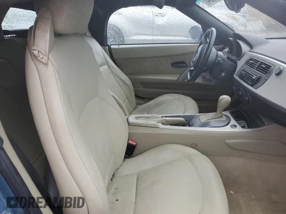 ✅ 2003 BMW Z4 2.5i • VIN: 4USBT33423LS48070 • Lot: 54210954. Wystawiony na Copart z przebiegiem 66 810 mil. Bezpłatny archiwum sprzedaży aukcyjnych z USA i szczegółowy raport historii pojazdu na DreamBid. Zdjęcie 11.