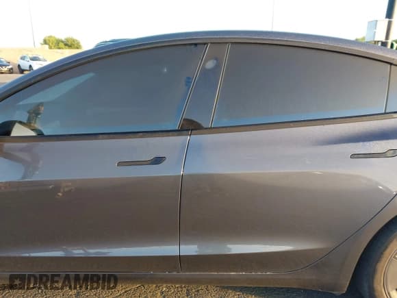 ✅ 2023 Tesla Model 3 • VIN: 5YJ3E1EA9PF631363 • Lot: 43508466. Wystawiony na IAAI z przebiegiem 58 383 mil. Bezpłatny archiwum sprzedaży aukcyjnych z USA i szczegółowy raport historii pojazdu na DreamBid. Zdjęcie 15.