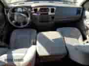 2007 Dodge 1500 SLT z VIN 1D7HU18247S276298, wystawiony jako Copart lot #86115125 z przebiegiem 161 490 mil mil oraz Szkoda całkowita • Salvage title. Historia ofert i sprzedaży dostępna na DreamBid. Obrazek 8.