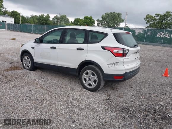 ✅ 2018 Ford Escape S • VIN: 1FMCU0F79JUB46232 • Lot: 42434765. Listed on IAAI with 40,327 mi. Free auction sales archive from the USA and detailed vehicle history report at DreamBid. Image 3.