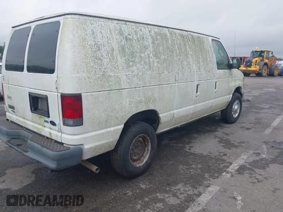 ✅ 2011 Ford Econoline Cargo Commercial • VIN: 1FTNE2EW3BDA58616 • Lot: 43281723. Listed on IAAI with 431,560 mi. Free auction sales archive from the USA and detailed vehicle history report at DreamBid. Image 4.