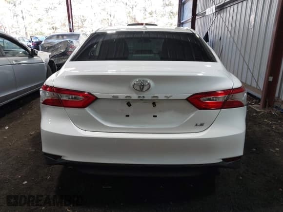 ✅ 2019 Toyota Camry LE • VIN: 4T1B11HK9KU256694 • Lot: 43662801. Listed on IAAI with 158,363 mi. Free auction sales archive from the USA and detailed vehicle history report at DreamBid. Image 16.