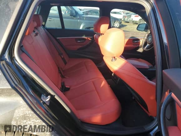 2018 BMW 3 Series 328d xDrive с VIN WBA8J1C56JA019027, выставлен на аукционе Copart как лот 42913945 с пробегом 84 722 миль миль и Списание • Salvage title. История ставок и продаж доступна на DreamBid. Изображение 10.