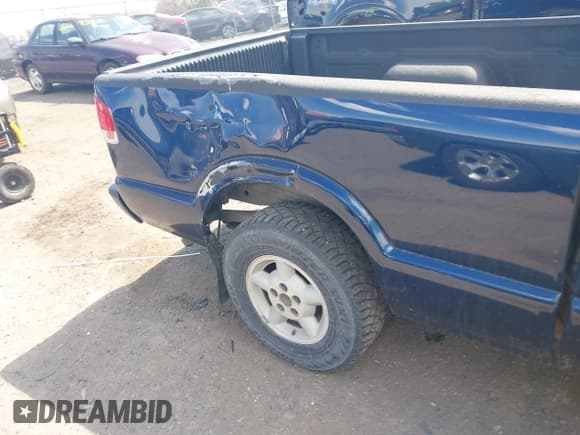 ✅ 2001 Chevrolet S-10 LS • VIN: 1GCDT19W718244852 • Лот: 41915153. Опубликован ранее на IAAI с пробегом 149 150 миль. Бесплатный доступ к архиву аукционных продаж из США и подробный отчёт об истории автомобиля на DreamBid. Изображение 12.