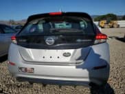 ✅ 2018 Nissan LEAF S • VIN: 1N4AZ1CP6JC303685 • Лот: 82324705. Опубликован ранее на Copart с пробегом 47 594 миль. Бесплатный доступ к архиву аукционных продаж из США и подробный отчёт об истории автомобиля на DreamBid. Изображение 6.