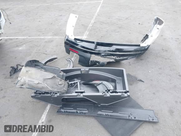 2021 Chevrolet Traverse Premier с VIN 1GNERKKWXMJ133834, выставлен на аукционе IAAI как лот 42110780 с пробегом 45 030 миль миль и . История ставок и продаж доступна на DreamBid. Изображение 12.