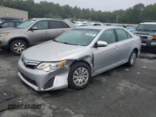 2014 Toyota Camry L z VIN 4T4BF1FKXER396302, wystawiony jako Copart lot #80995285 z przebiegiem 112 455 mil mil oraz Szkoda całkowita • Salvage title. Historia ofert i sprzedaży dostępna na DreamBid. Obrazek 1.